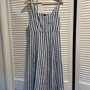 Old Navy Blue and White Sleeveless Sundress